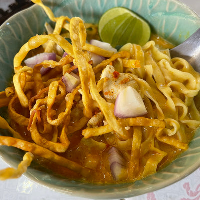 THAI NOODLES WITH YELLOW CURRY