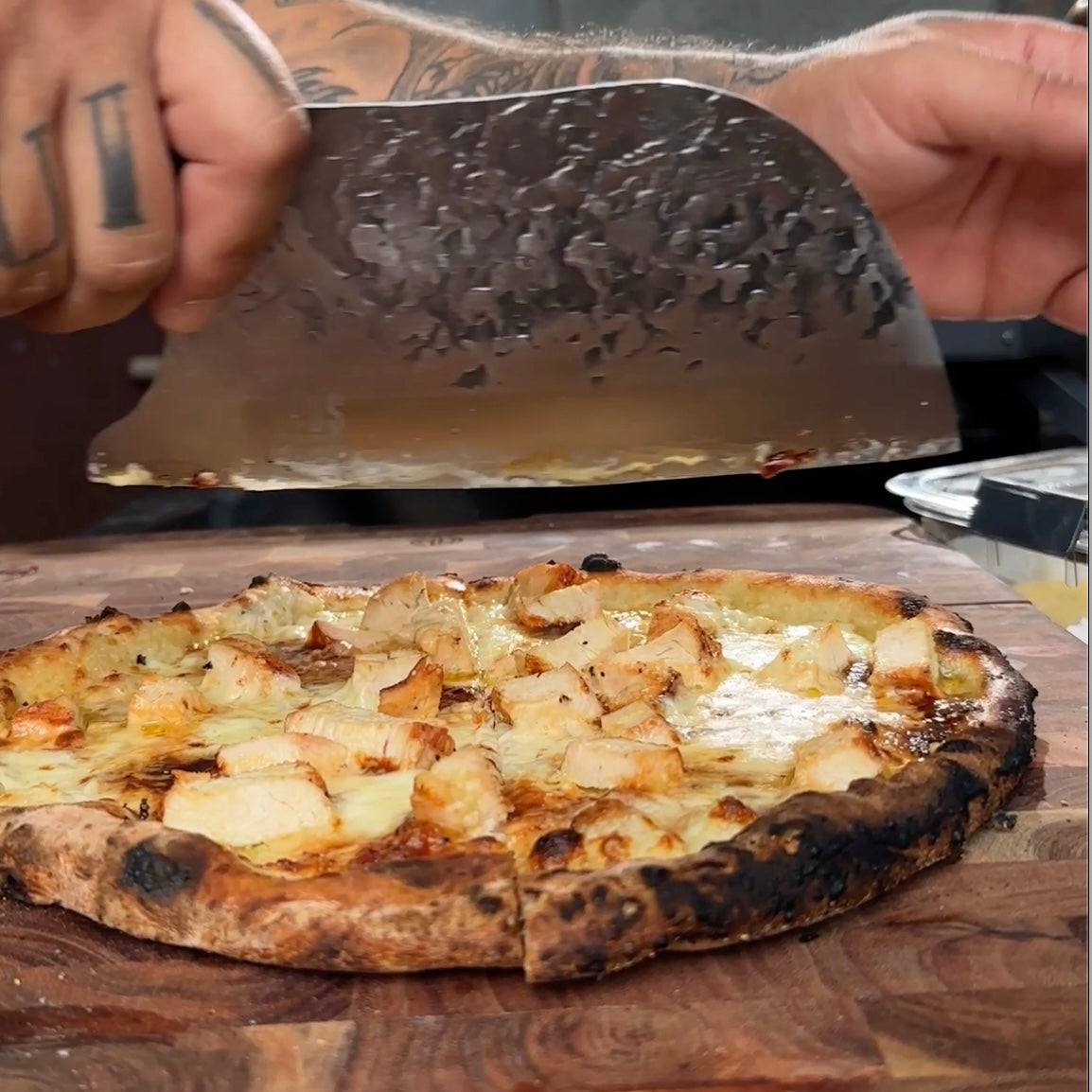BBQ CHICKEN PIZZA WITH BBQ & WHITE SAUCE – Dads That Cook