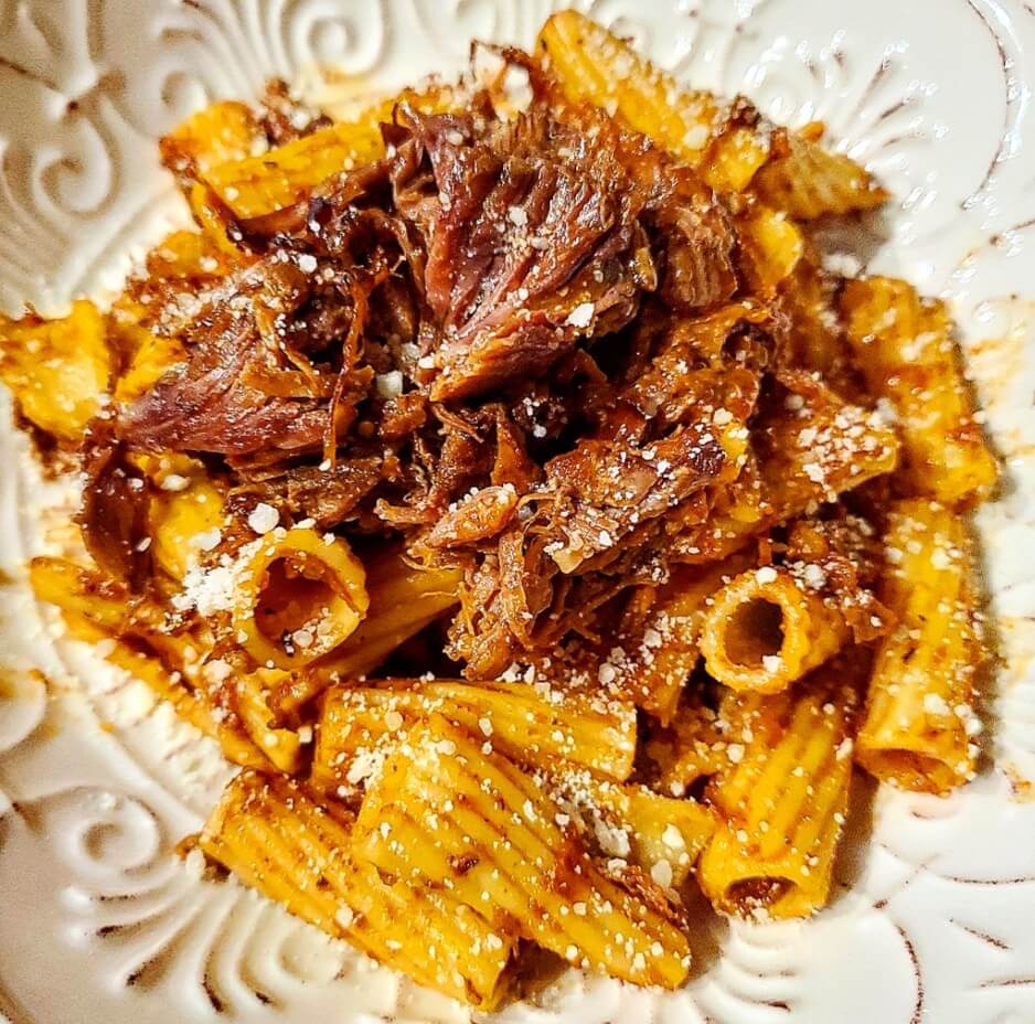PORCINI CRUSTED BRAISED BEEF RIGATONI – Dads That Cook