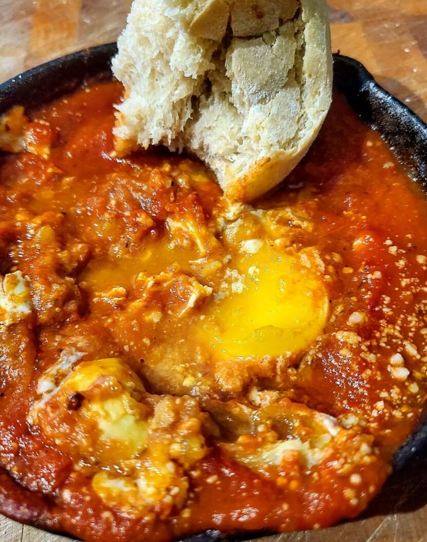 EGGS IN PURGATORY – Dads That Cook
