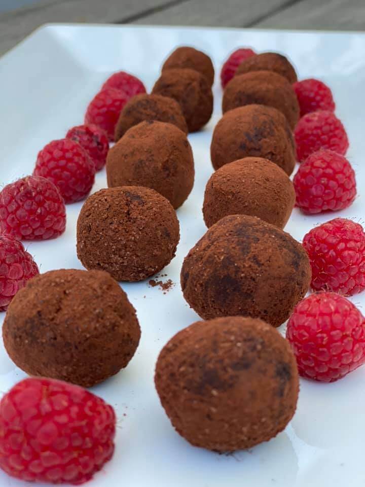 DATE & COCOA TRUFFLES – Dads That Cook
