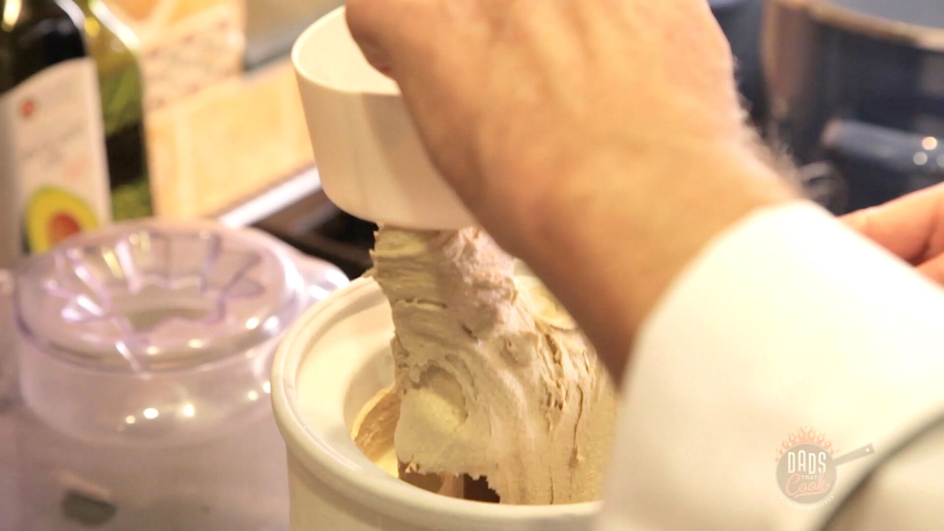 HOMEMADE CINNAMON ICE CREAM
