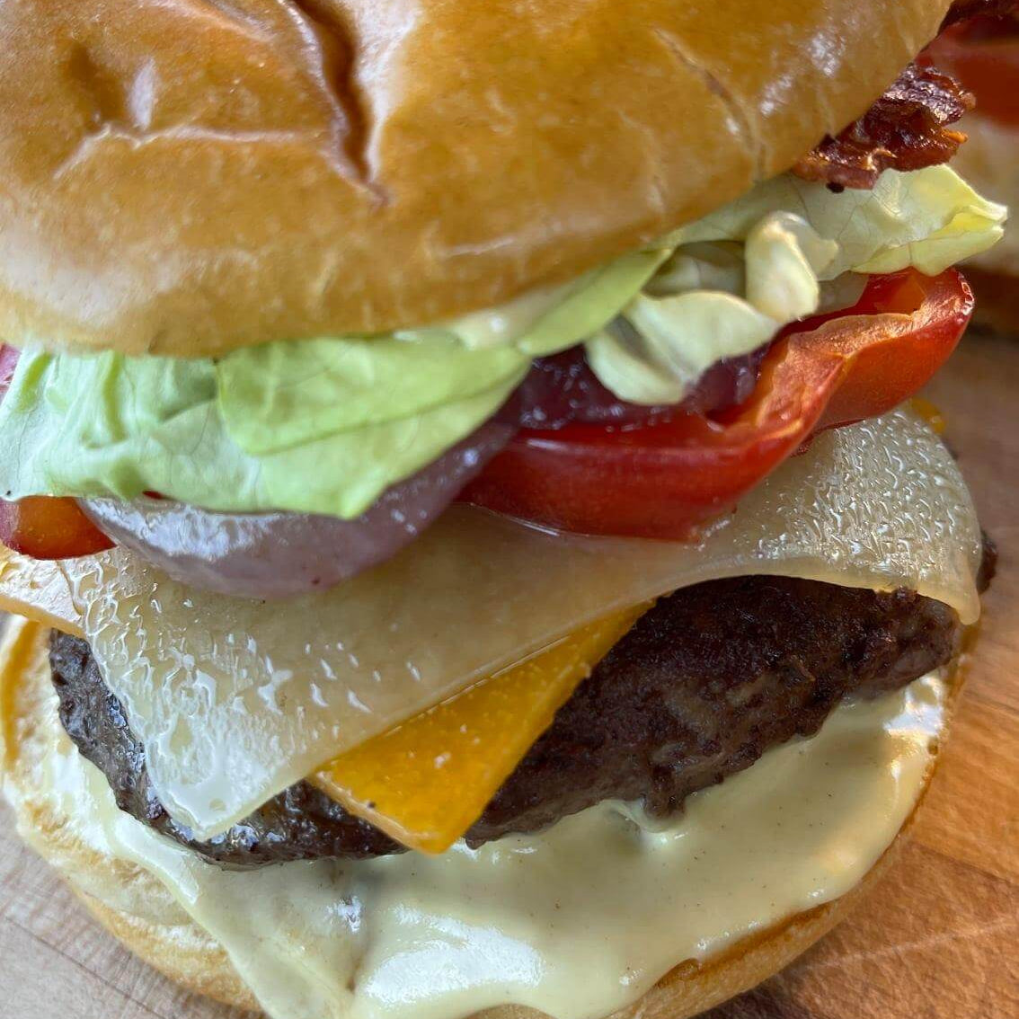 MEDITERRANEAN STYLE LAMB BURGER
