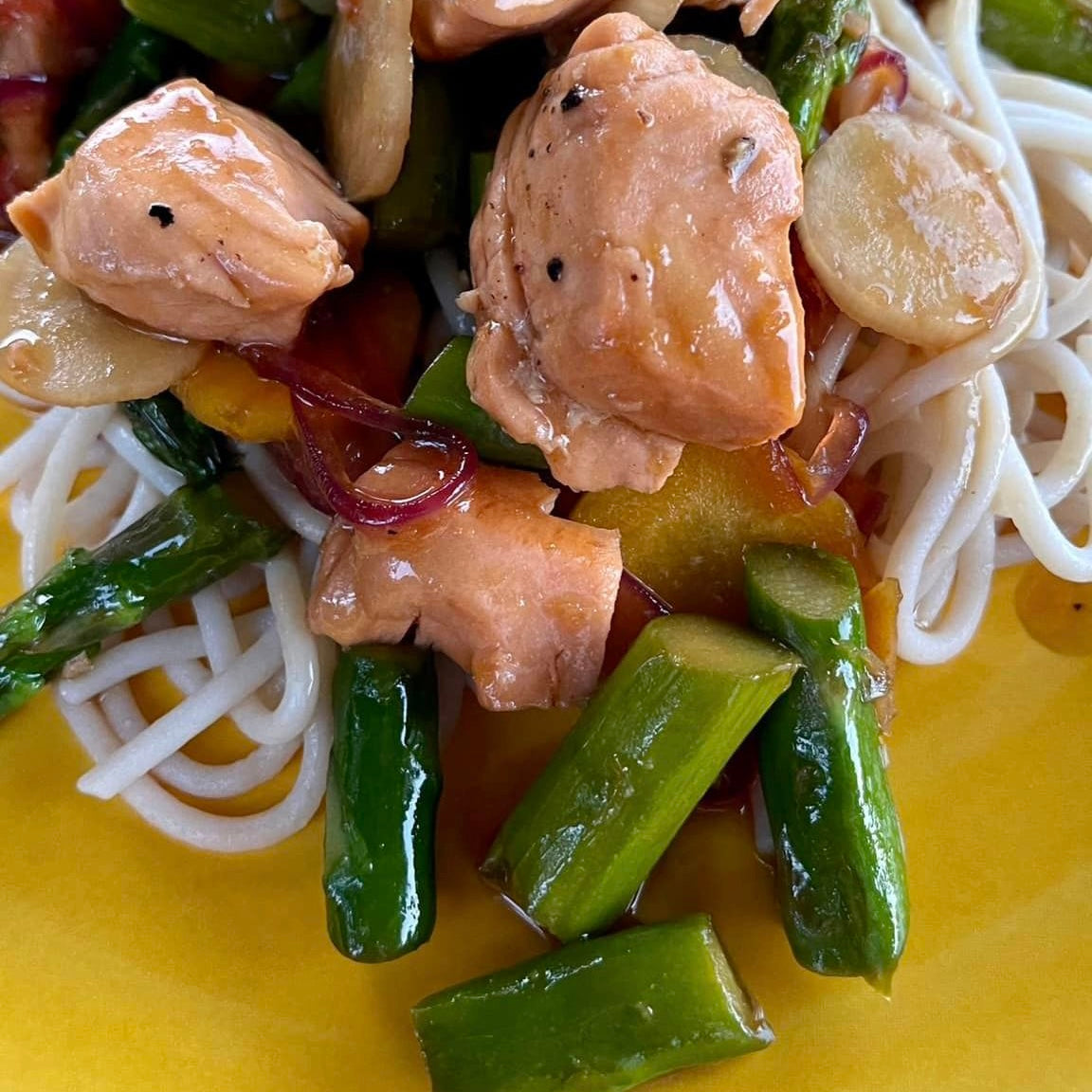 TERIYAKI SALMON STIR FRY WITH NOODLES