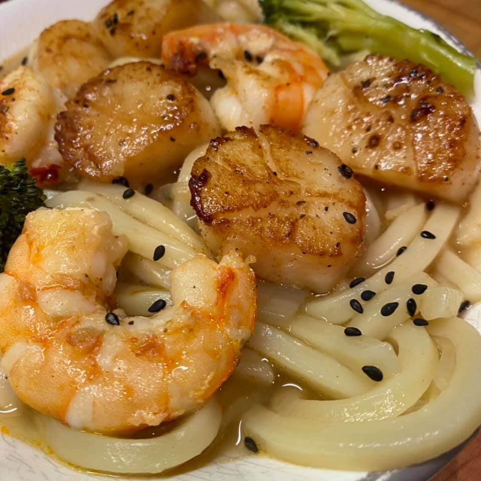 SHRIMP & SCALLOP UDON – Dads That Cook