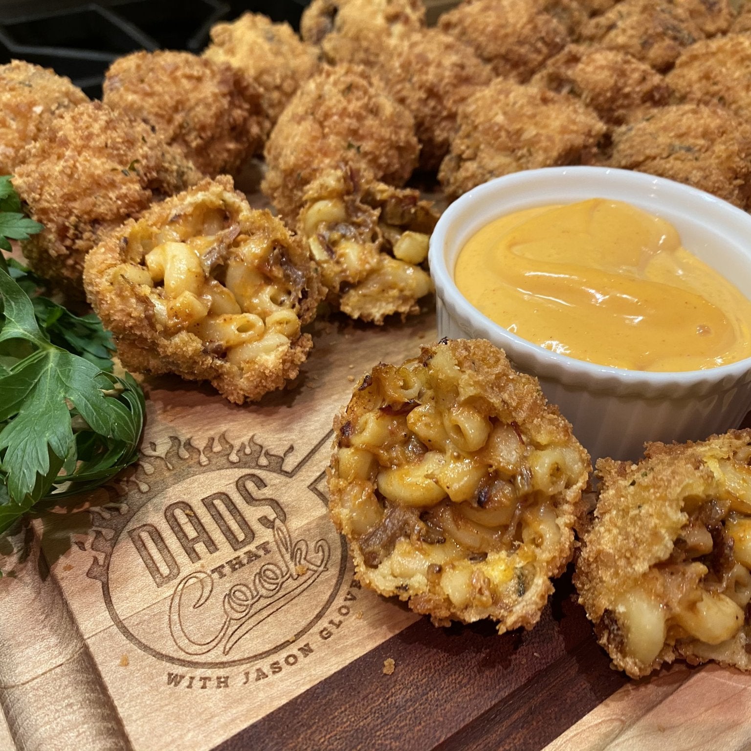 BRISKET MAC N' CHEESE BALLS