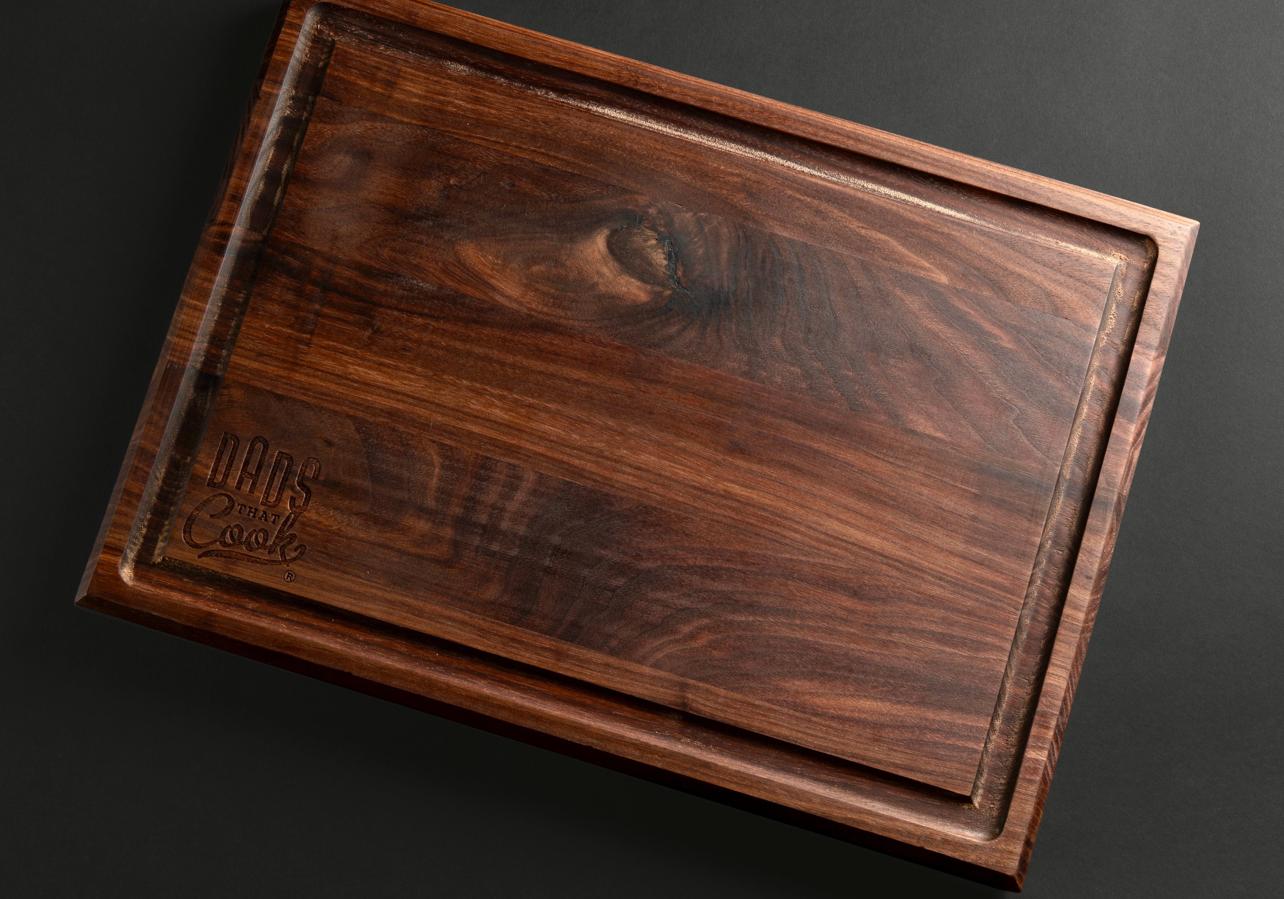 How to Clean a Wooden Cutting Board Right