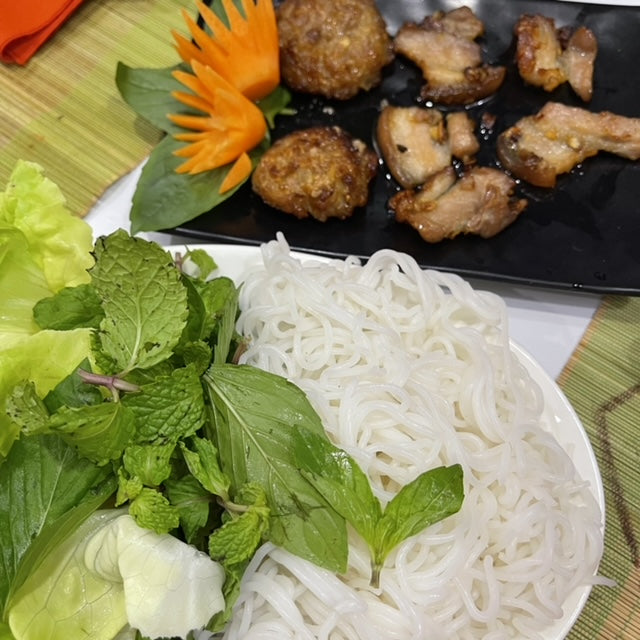 VIETNAMESE GRILLED MEATS WITH NOODLES (HA NOI BUN CHA)