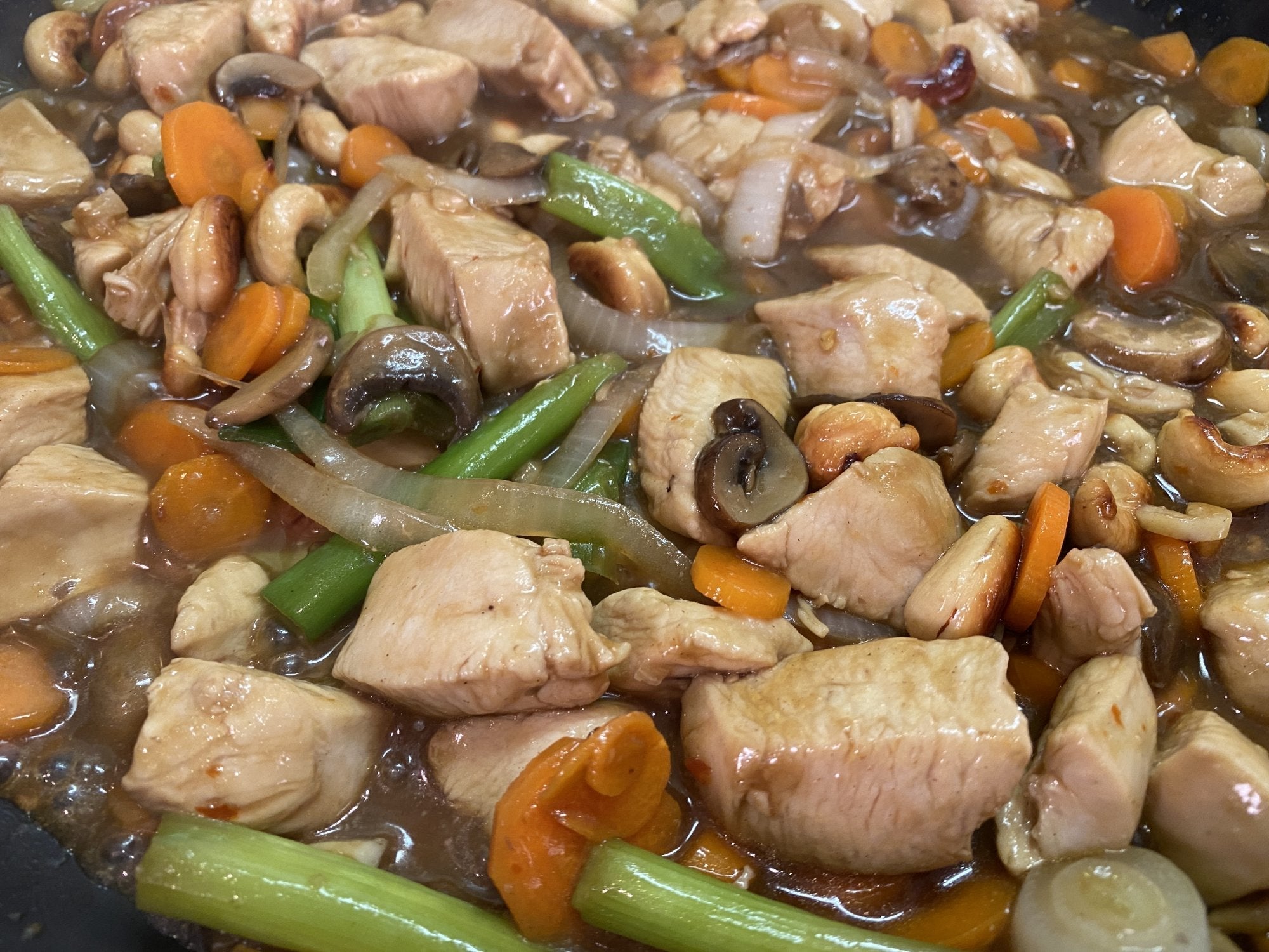 SPICY THAI CASHEW CHICKEN