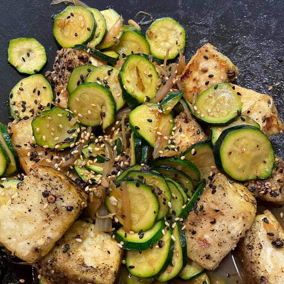 BLACK PEPPER TOFU WITH ZUCCHINI