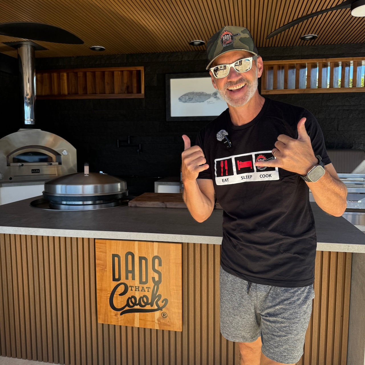 reduced_Jason_outdoor_kitchen_pic.jpg