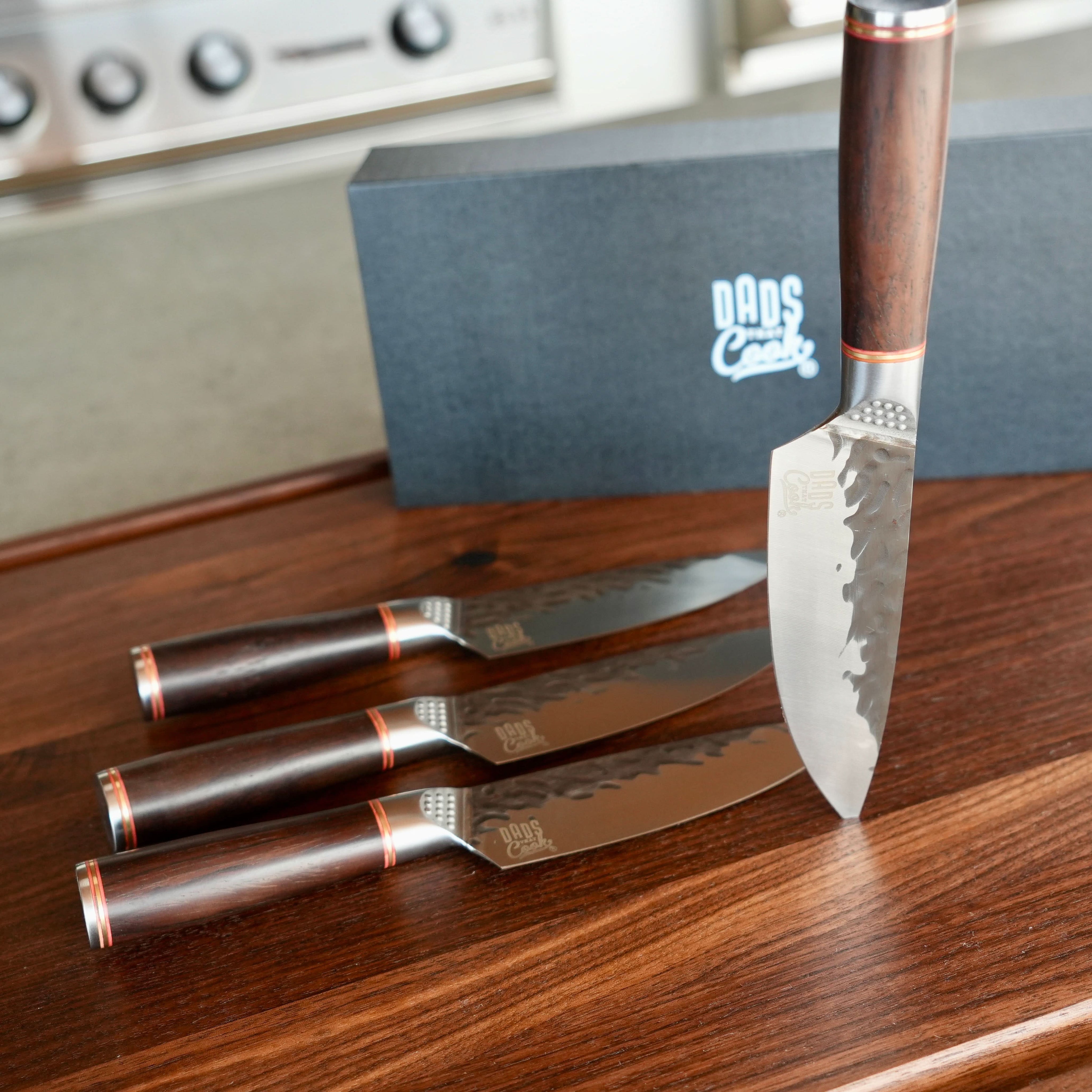steak_knives_square_2.jpg